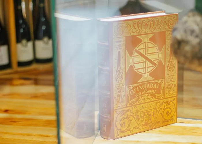 בית כפרי Casa Luis De Camoes - Boutique & Literary House